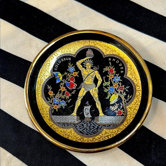 Greek Handmade Decorative Plates – Dakas Rhodes & Manousakis Colossus Set of 2 - Picture 5 of 15